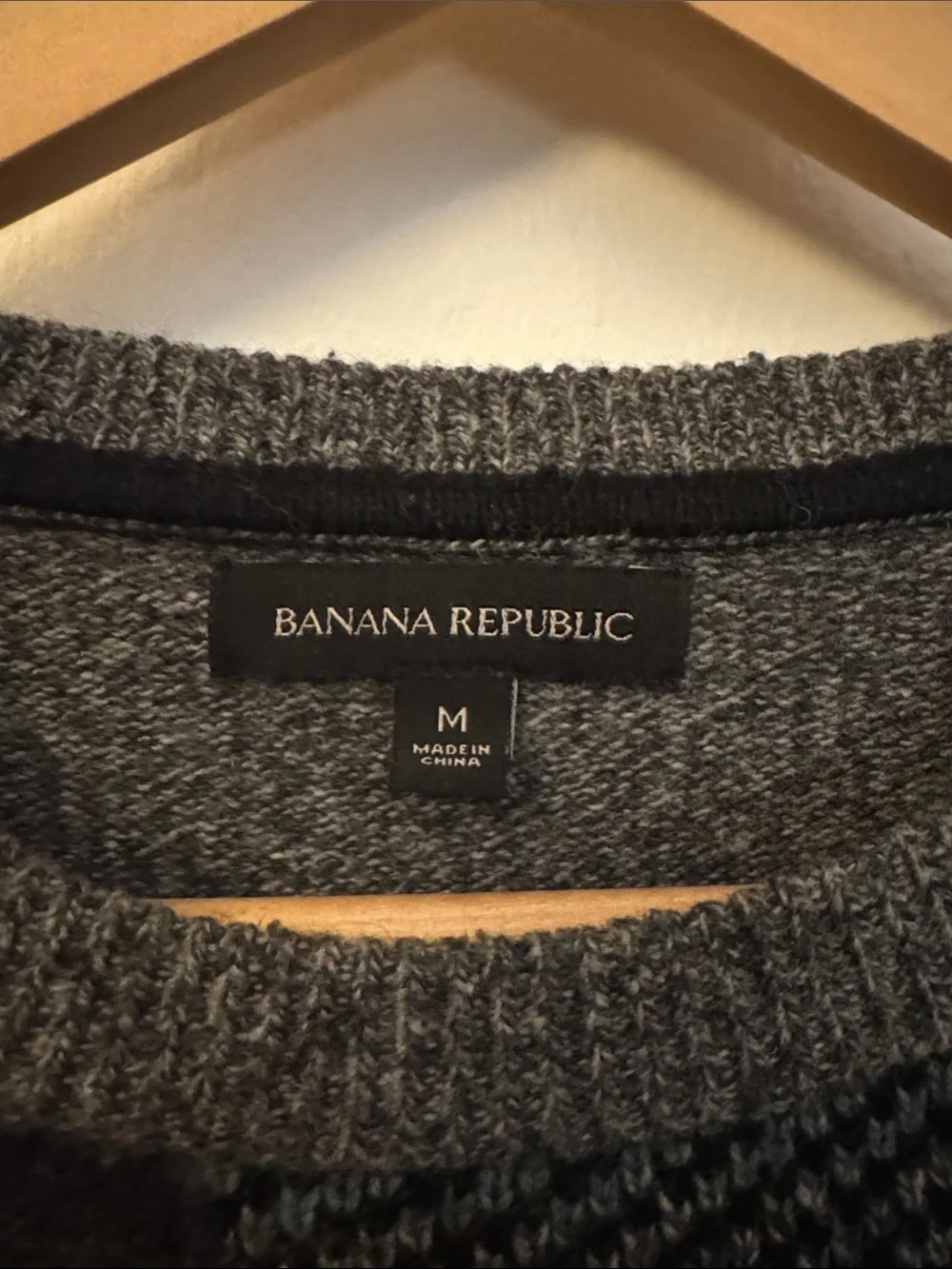 Banana Republic Men's Charcoal & Black Patterned Crewneck Sweater. M